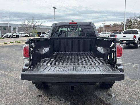 Used 2023 Toyota Tacoma TRD Sport w/ Black Out Package (TMS) AWD/4WD image 13