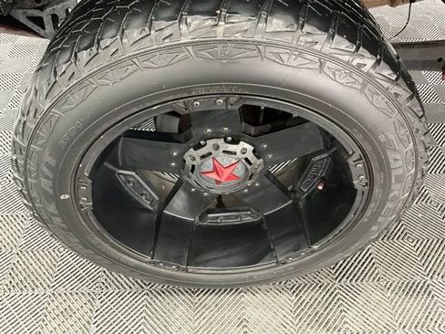 Used 2015 Ford F250 Platinum AWD/4WD image 28