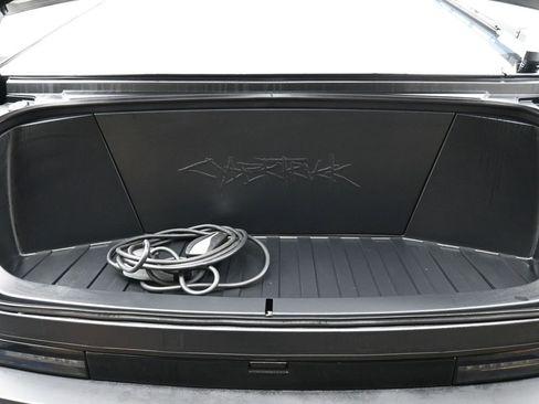 Used 2024 Tesla Cybertruck AWD Crew Cab image 26