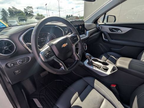 Used 2024 Chevrolet Blazer LT AWD/4WD image 6