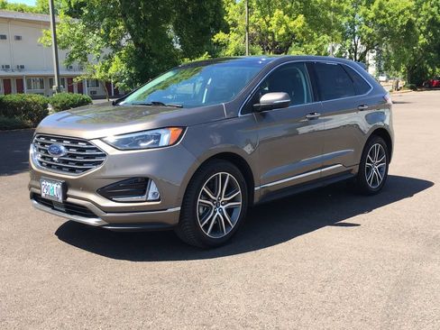 Used 2019 Ford Edge Titanium w/ Equipment Group 301A AWD/4WD image 1
