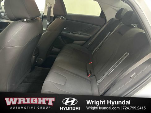 Certified 2025 Hyundai Elantra SEL FWD image 13