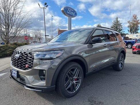 New 2026 Ford Explorer ST w/ Sun And Sound Package image 7