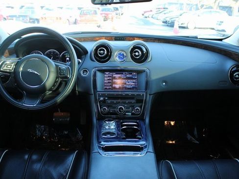 Used 2013 Jaguar XJ AWD image 16