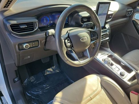 Used 2021 Ford Explorer Platinum w/ Equipment Group 601A image 25