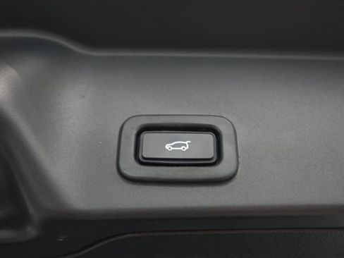 Used 2020 Land Rover Range Rover Evoque SE AWD/4WD image 17
