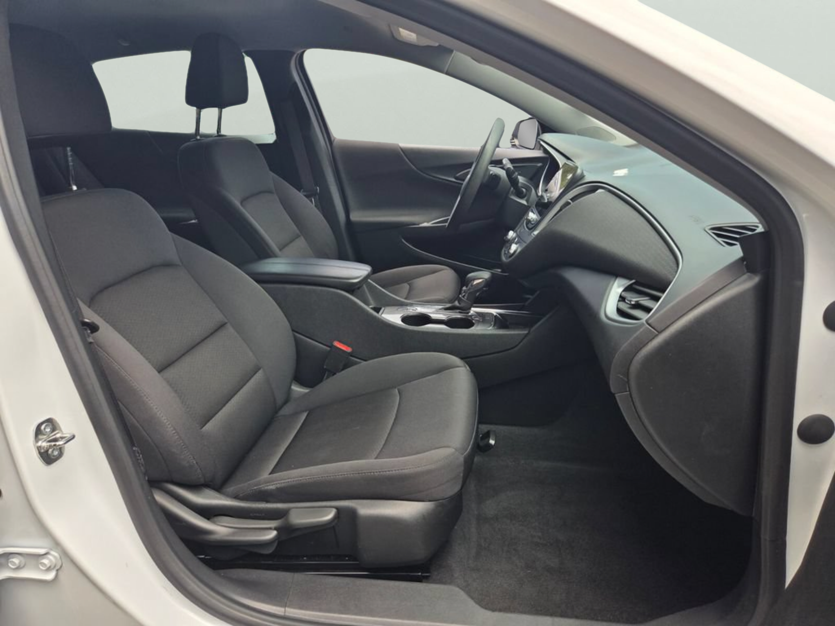 Used 2023 Chevrolet Malibu LT FWD image 16