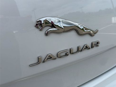 Used 2018 Jaguar XJ L Portfolio AWD/4WD image 13