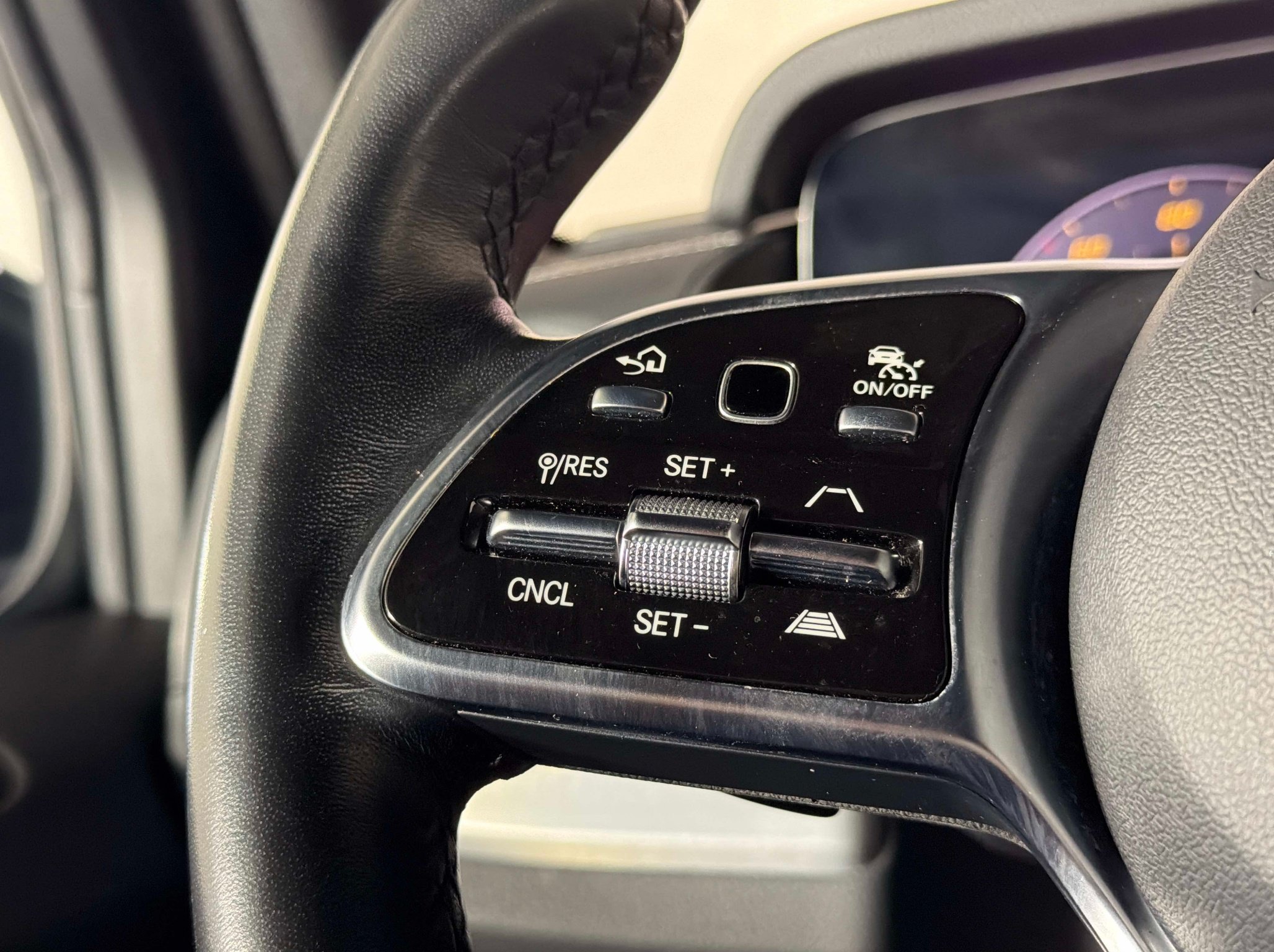 Used 2023 Mercedes-Benz G 550 image 45
