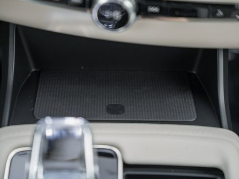 New 2026 Volvo XC90 B6 Ultra w/ Lounge Package image 24