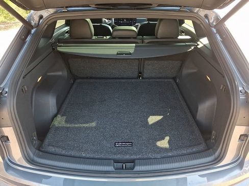 Used 2020 Volkswagen Atlas Cross Sport SEL image 33