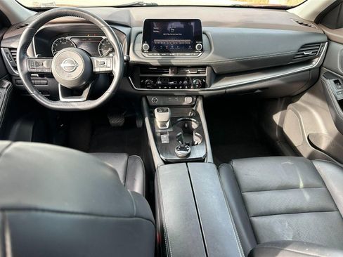 Used 2023 Nissan Rogue SV w/ SV Premium B Package image 12