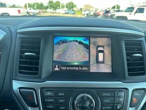 Used 2018 Nissan Pathfinder SL w/ SL Premium Package AWD/4WD image 11