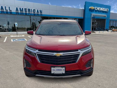 Used 2024 Chevrolet Equinox LT FWD image 3