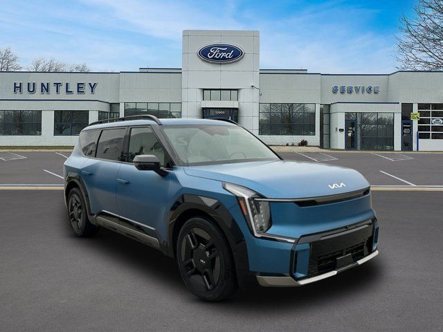 Used 2024 Kia EV9 GT-Line AWD/4WD image 3