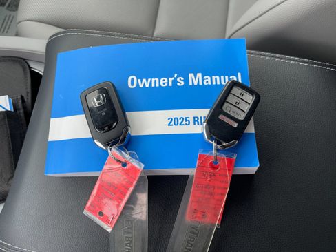 Used 2025 Honda Ridgeline RTL image 9