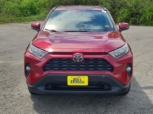 Used 2021 Toyota RAV4 XLE w/ Convenience Package AWD/4WD image 2