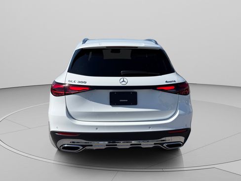 Used 2026 Mercedes-Benz GLC 300 4MATIC image 4