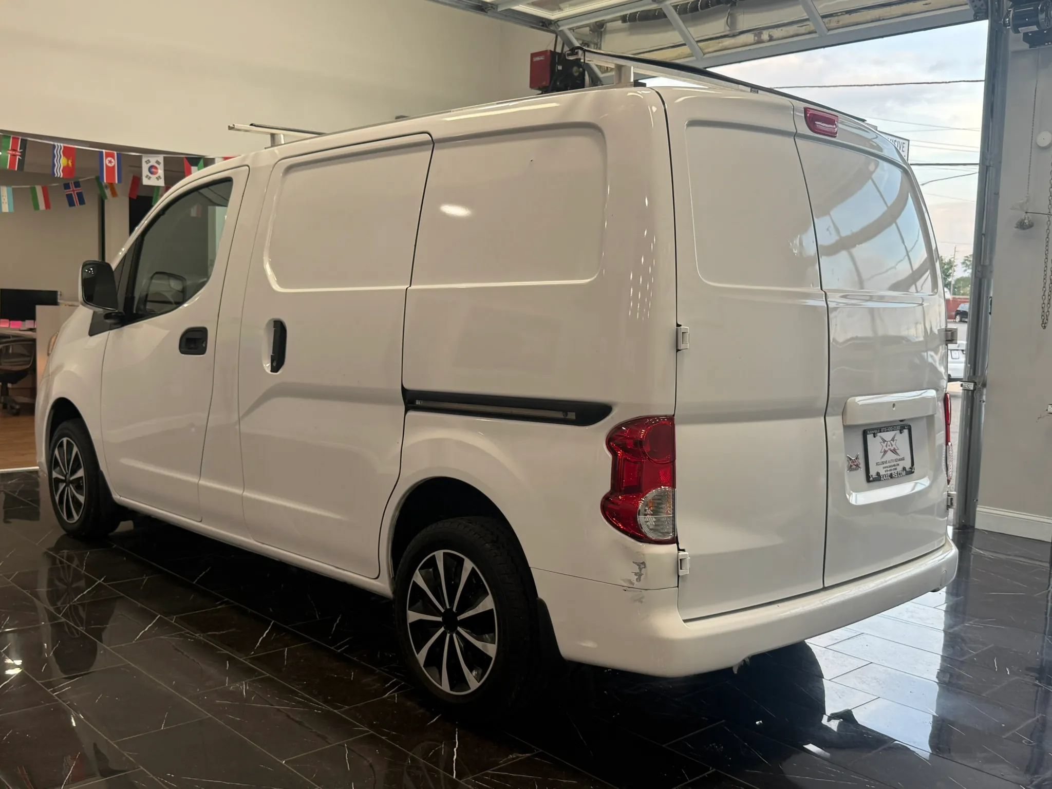 Used 2019 Nissan NV200 SV w/ Navigation Package FWD image 4