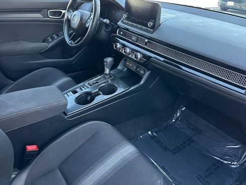 Certified 2025 Honda Civic Sport image 16
