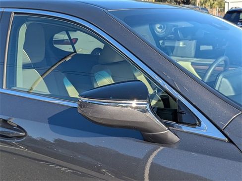 Used 2024 Lexus ES 350 w/ Premium Package image 13