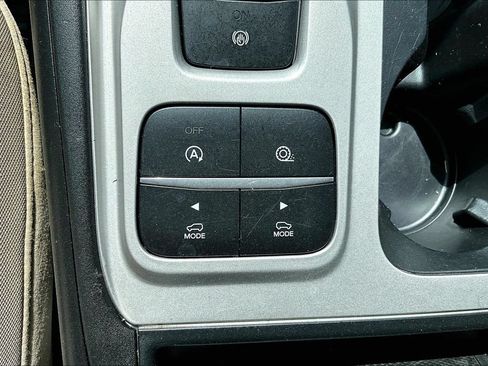 Used 2021 Ford Explorer 2WD image 35