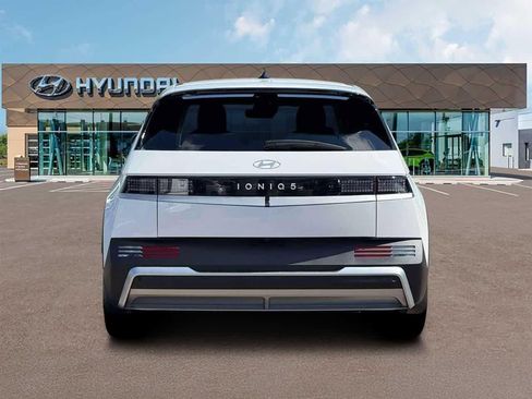 New 2026 Hyundai Ioniq 5 SEL image 8