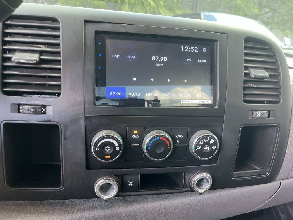 Used 2011 Chevrolet Silverado 1500 W/T w/ LS Package AWD/4WD image 16