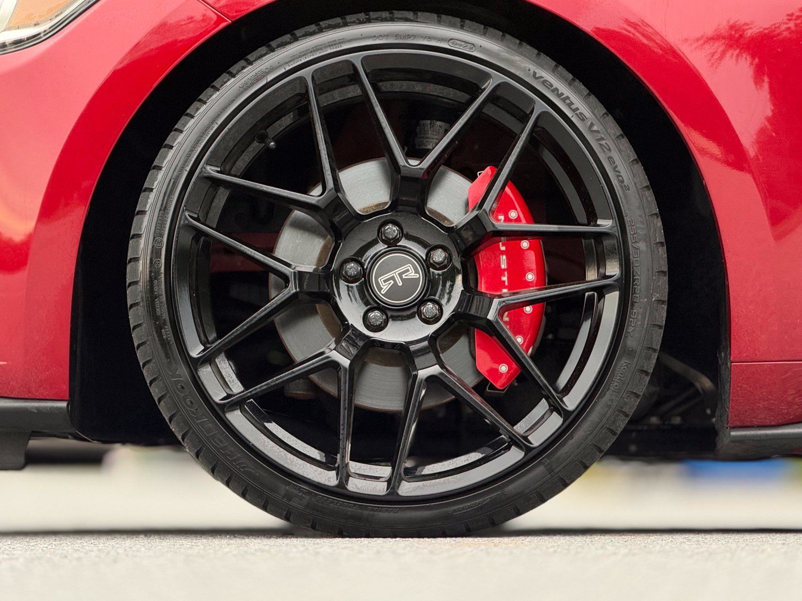 Used 2017 Ford Mustang Premium RWD image 18