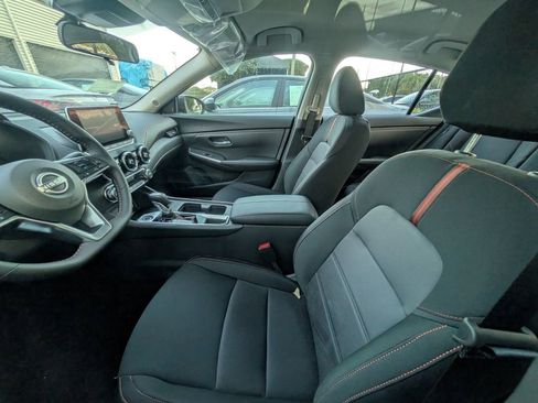 New 2025 Nissan Sentra SR w/ Midnight Edition image 6