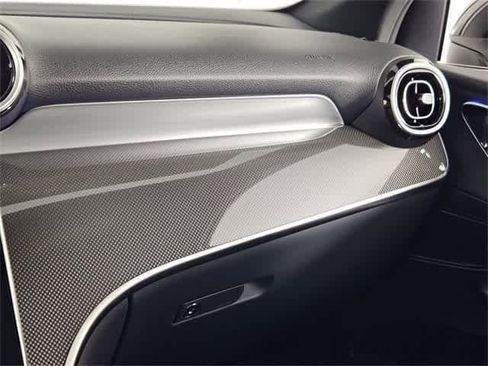 Certified 2025 Mercedes-Benz GLC 300 4MATIC image 38