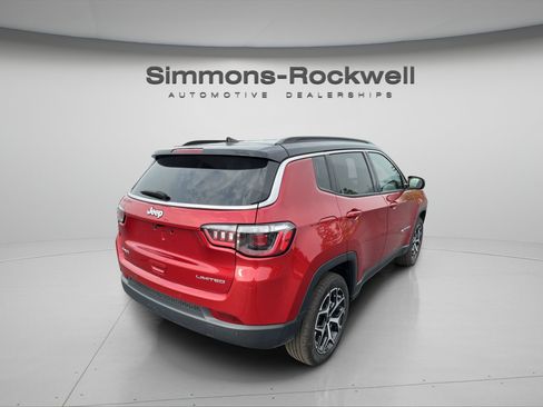Used 2025 Jeep Compass Limited AWD/4WD image 5