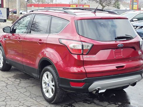 Used 2018 Ford Escape SE image 4