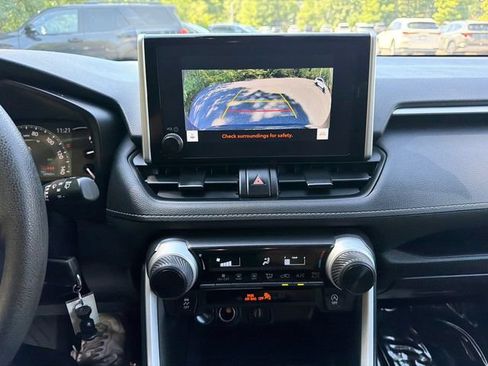Used 2025 Toyota RAV4 LE AWD/4WD image 29