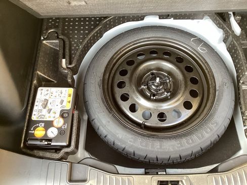 New 2025 Ford Escape Active image 12