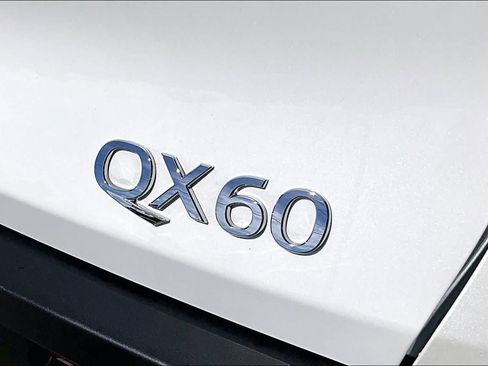 Used 2025 INFINITI QX60 Sensory w/ Vision Package AWD/4WD image 10