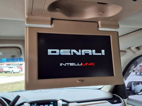 Certified 2020 GMC Yukon Denali w/ Denali Ultimate Package image 17