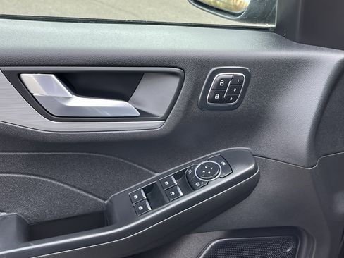 Used 2024 Ford Escape Platinum image 15