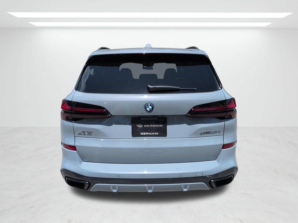 New 2026 BMW X5 xDrive50e w/ M Sport Package AWD/4WD image 5