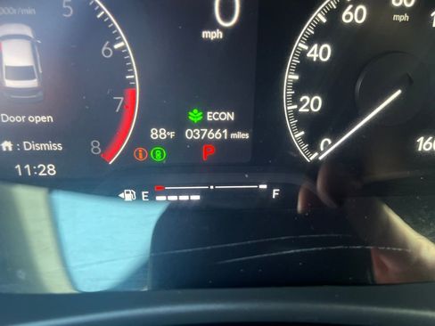 Used 2022 Honda Civic Sport image 5