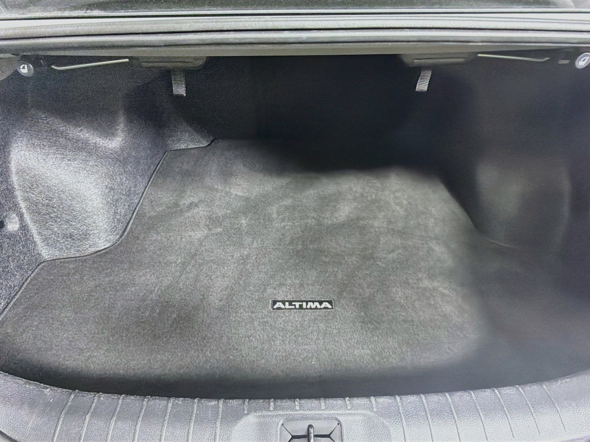 Used 2024 Nissan Altima 2.5 SR FWD image 26