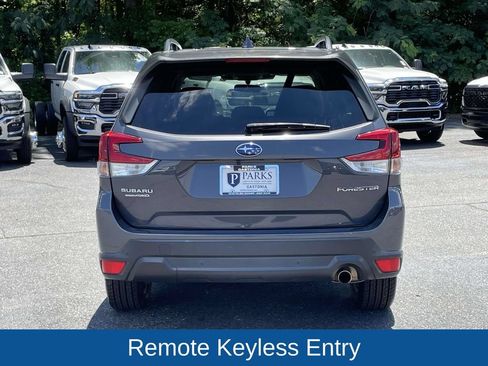 Used 2022 Subaru Forester Limited AWD/4WD image 7
