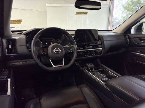 Used 2022 Nissan Pathfinder SL w/ SL Black Package image 20