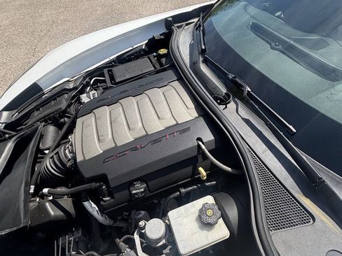 Used 2016 Chevrolet Corvette Stingray Coupe w/ Carbon Flash Badge Package image 25