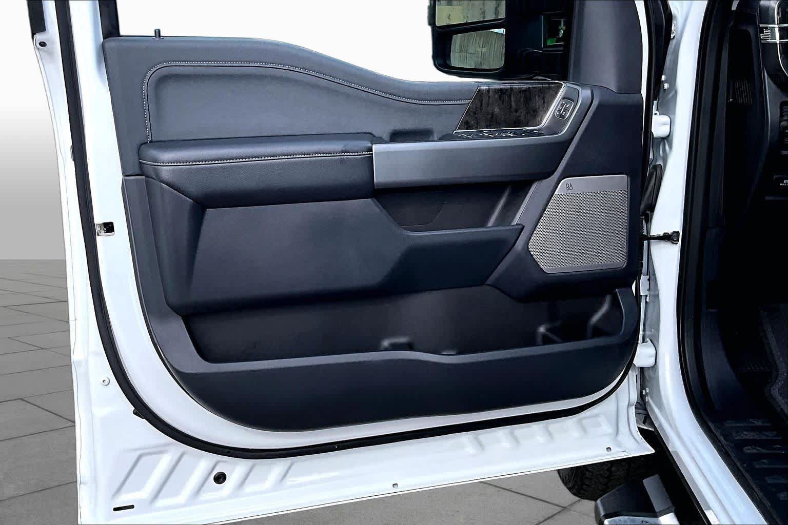 Used 2025 Ford F250 Lariat w/ Chrome Package AWD/4WD image 22