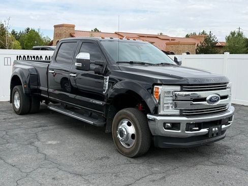 Used 2017 Ford F350 Lariat w/ Lariat Ultimate Package AWD/4WD image 1