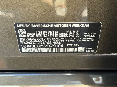 Used 2025 BMW X6 M60i AWD/4WD image 44
