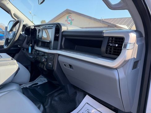 Used 2023 Ford F250 XL w/ FX4 Off-Road Package image 12