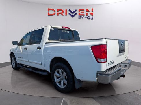 Used 2011 Nissan Titan SV w/ SV Value Truck Pkg image 3