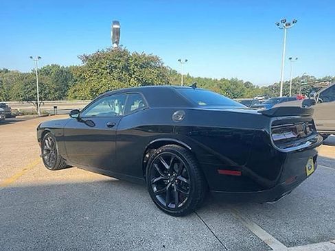 Used 2023 Dodge Challenger R/T w/ Plus Package image 4